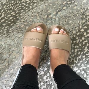 Balenciaga Chunky Slide size 7